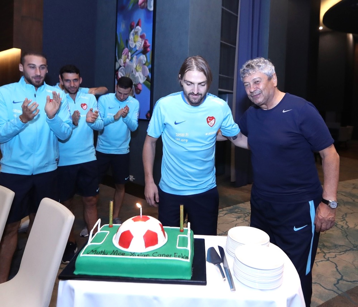 Caner Erkin\'in Doğum Günü Kutlandı