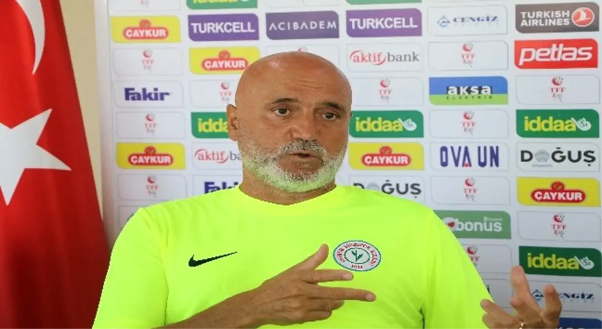 Çaykur Rizespor Teknik Direktörü Hikmet Karaman İstifa Etti