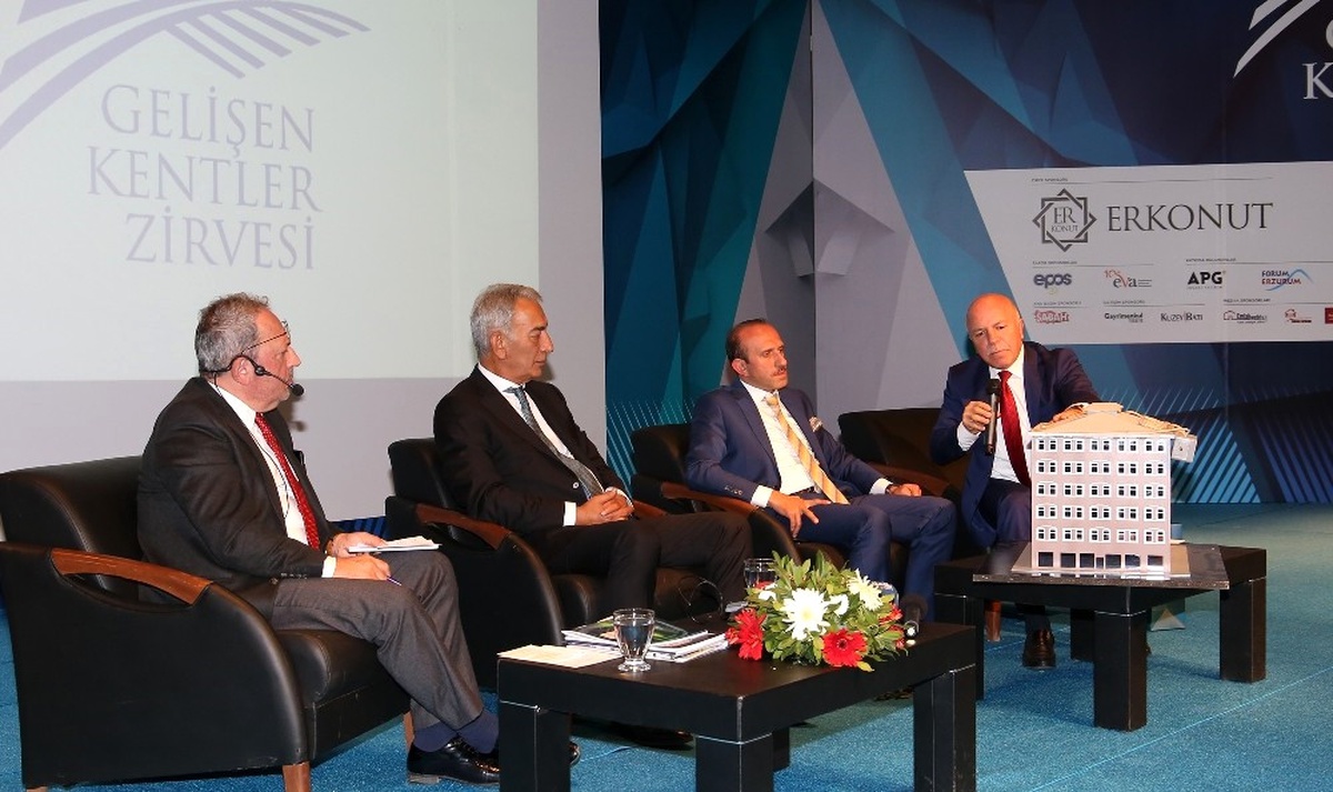 Gelişen Kentler Zirvesi\'nde Erzurum\'un Potansiyeli ve Geleceği Anlatıldı