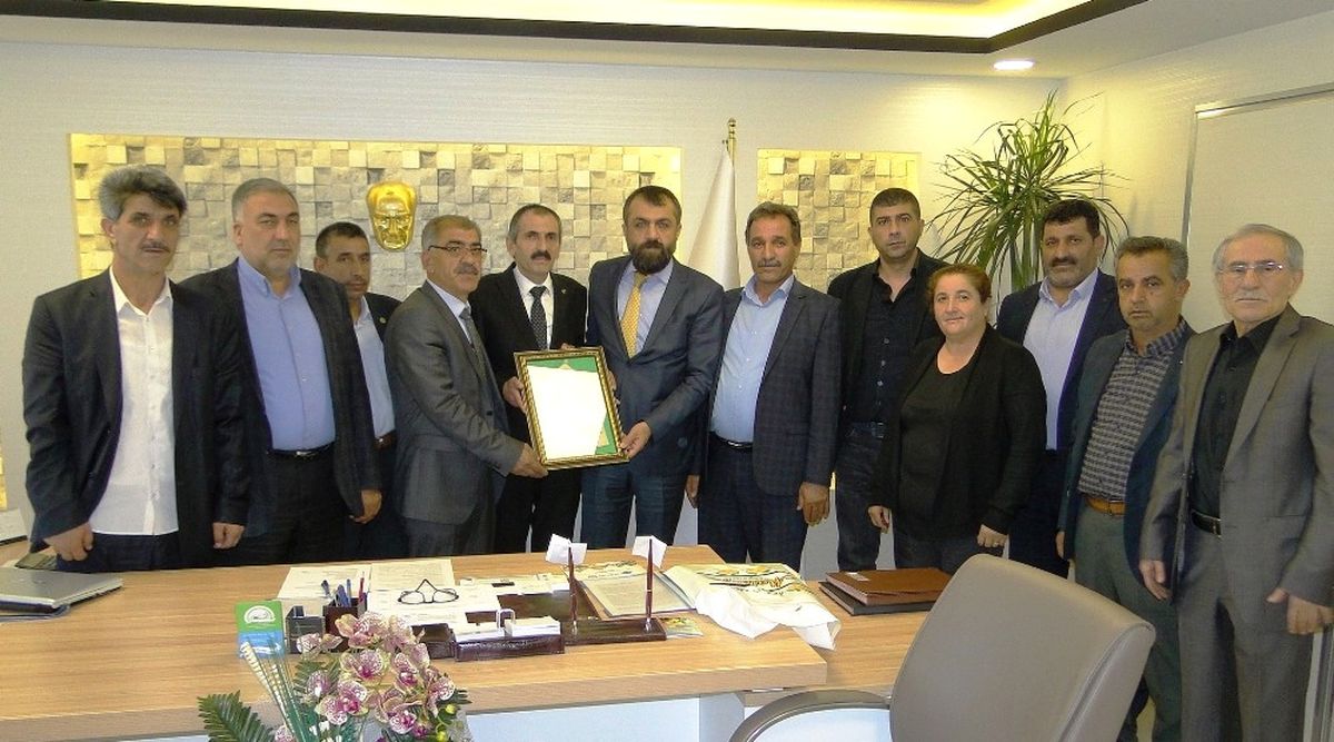 Kaza Geçiren İl Müdürü Göreve Başladı