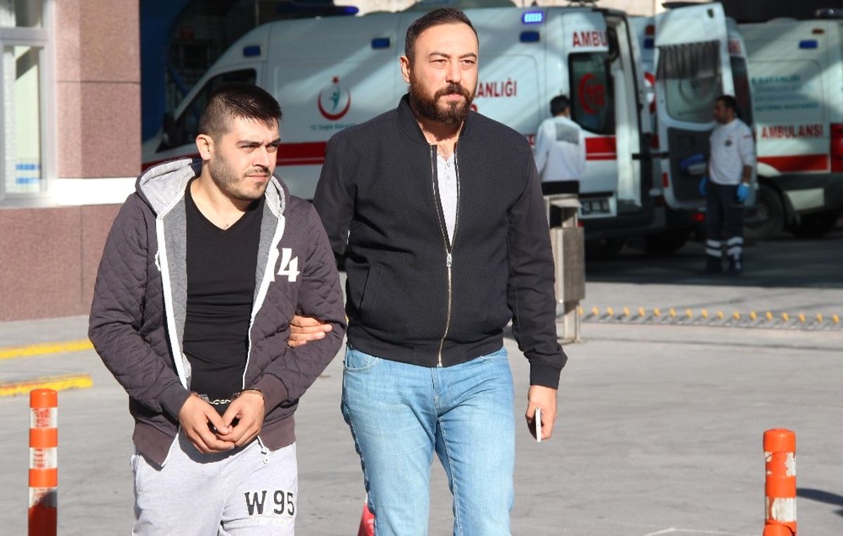 Konya\'da Uyuşturucu Tacirlerine Operasyon: 12 Gözaltı
