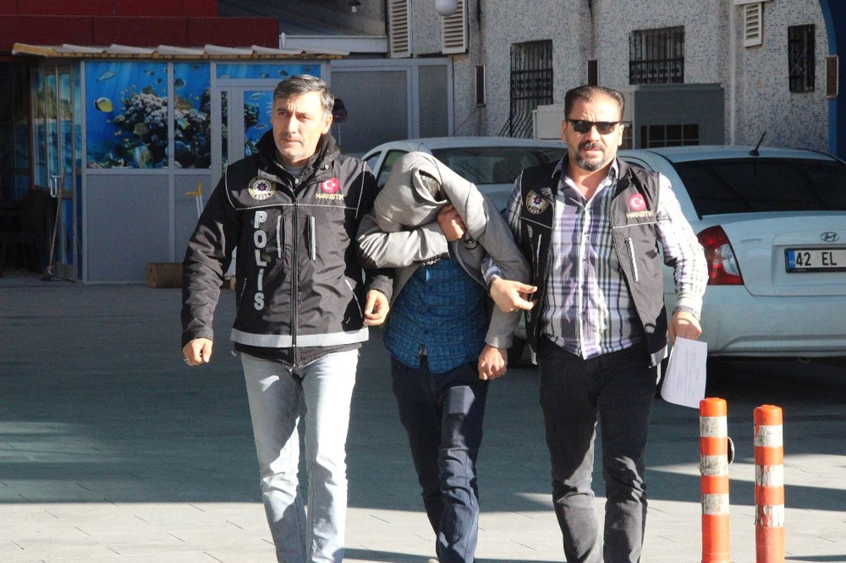 Konya\'da Uyuşturucu Tacirlerine Operasyon: 12 Gözaltı