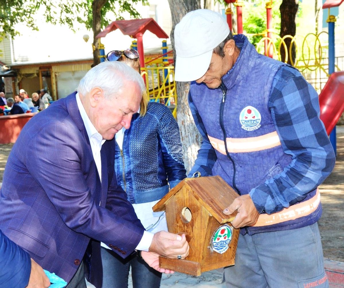 Lapseki\'de Kuşlar Yuvasız Kalmasın Projesi