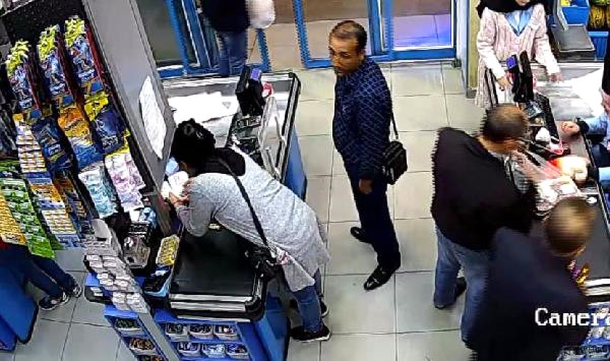 Markette \'Tırnakçılık\' Yöntemiyle Hırsızlık Kamerada