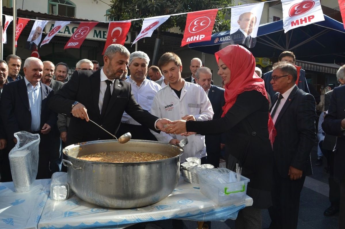 MHP\'den Aşure Hayrı