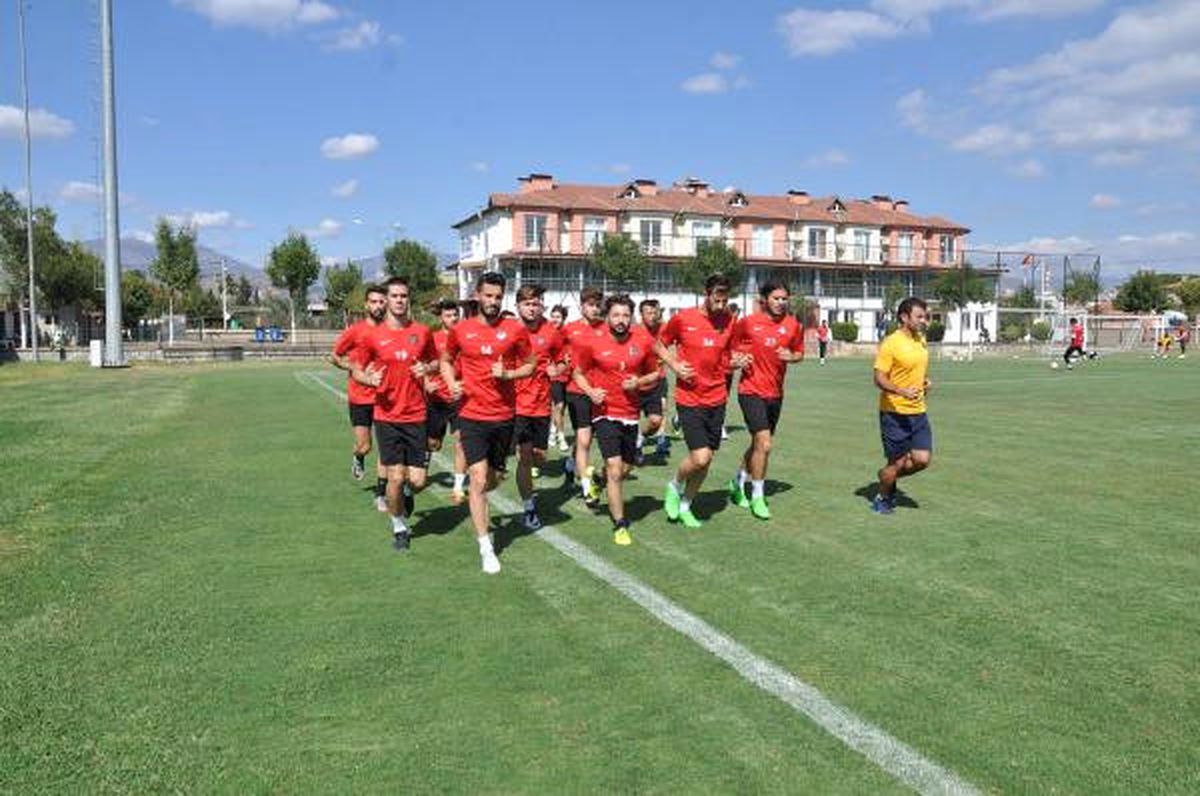 Nazilli Belediyespor\'da Ege Derbisi Öncesi Sakatlık Şoku