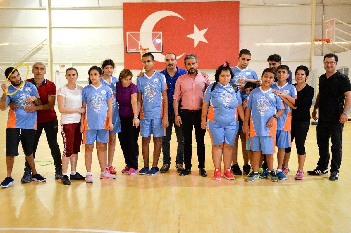 Özel Çocuklara Forma