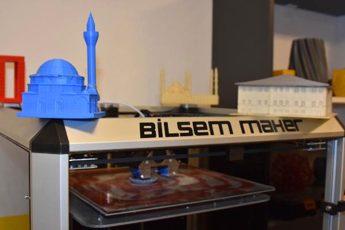 Tarihi Eserlerin Minyatürlerini Kendi Yaptıkları 3d Yazıcıdan Çıkardılar
