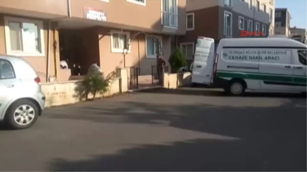 Tekirdağ Uzaklaştırma Kararı Biten Koca, Eşini 16 Yerinden Bıçaklayarak Öldürdü