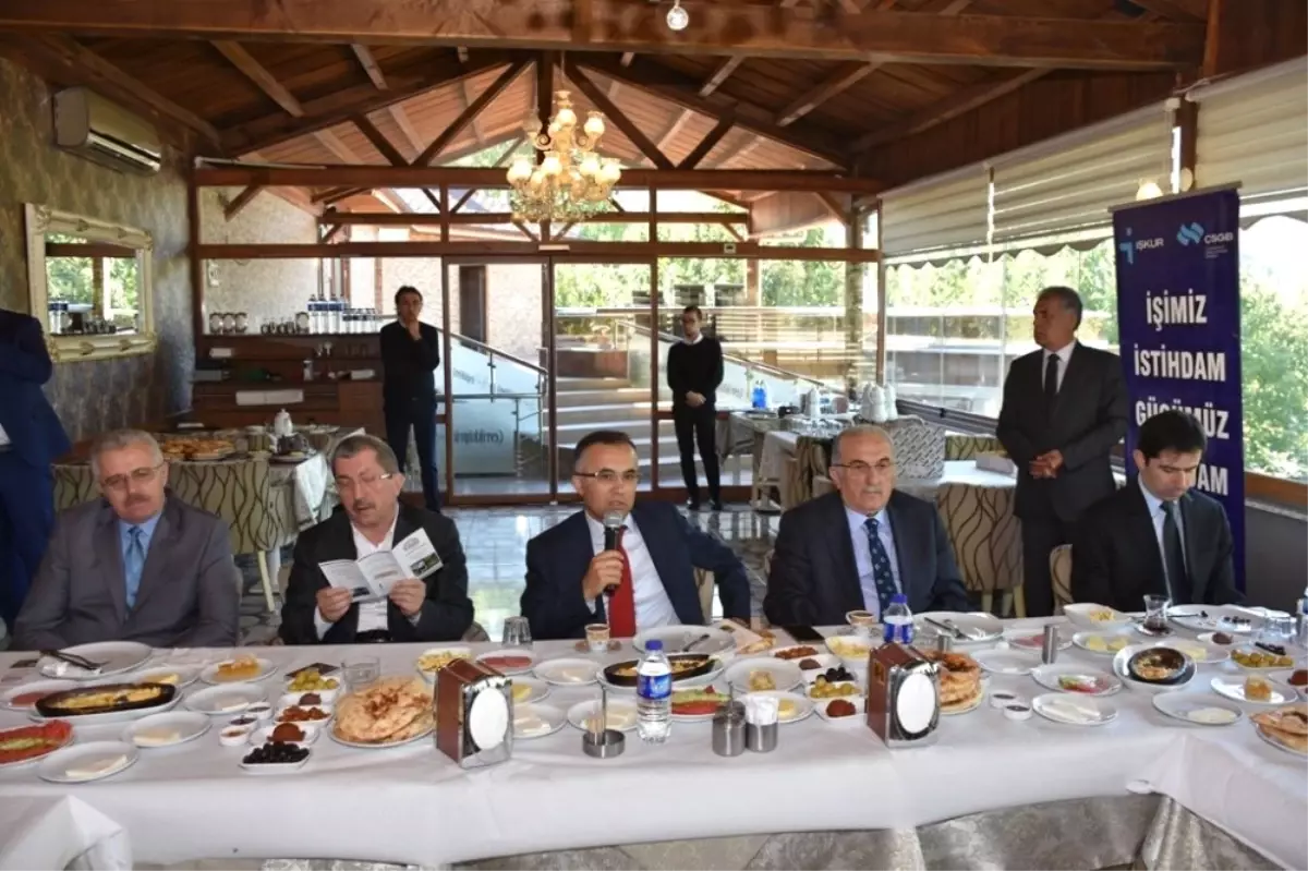 Vali Çeber, Şehrin Ekonomi Aktörleriyle Bir Araya Geldi