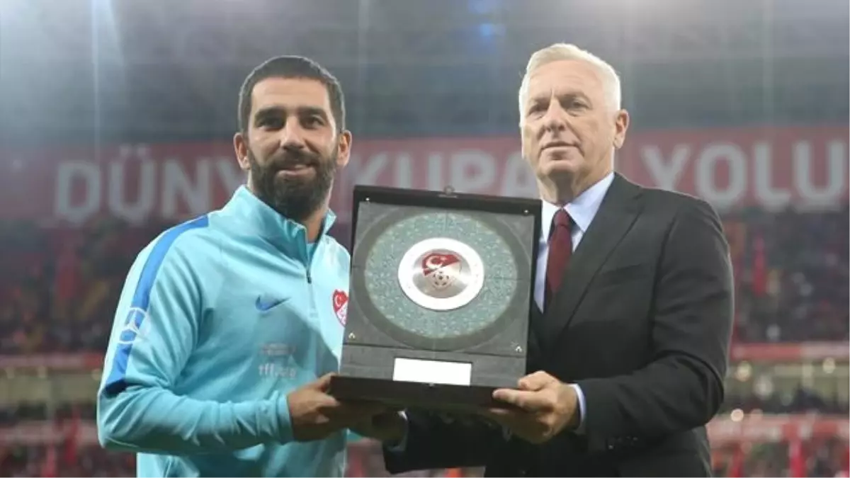 Arda Turan, Dalya Dedi