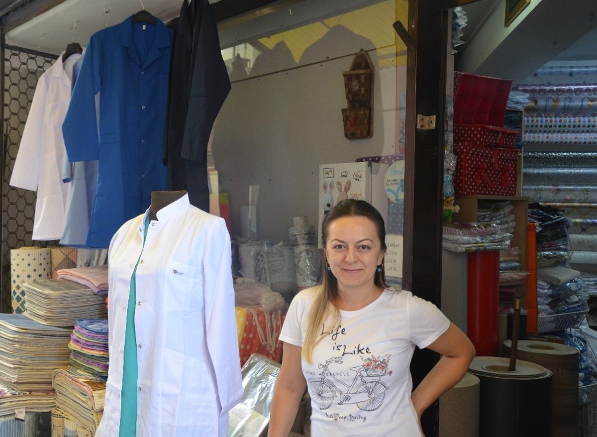 Çalışanların ve Öğrencilerin Vazgeçilmezi Meslek Önlükleri