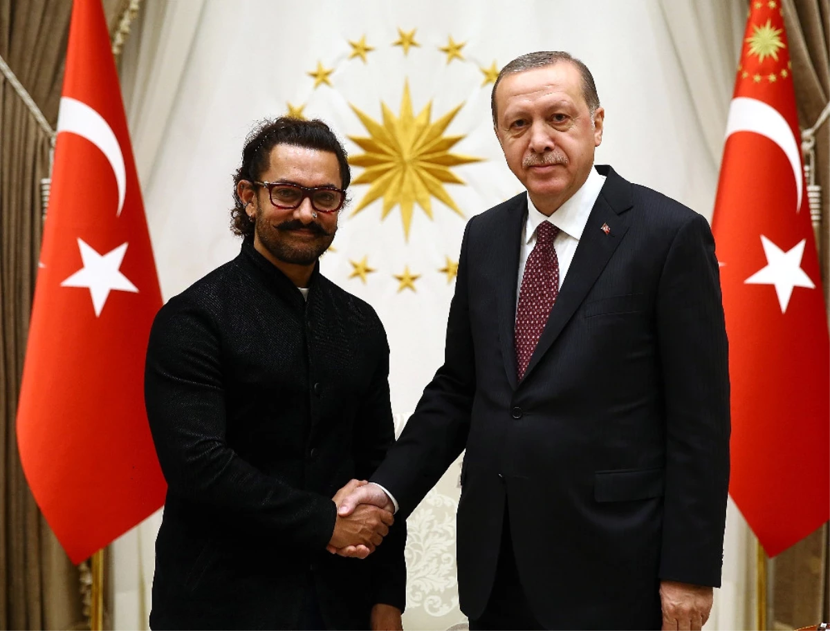 Cumhurbaşkanı Erdoğan, Hindistanlı Oyuncu Khan\'ı Kabul Etti