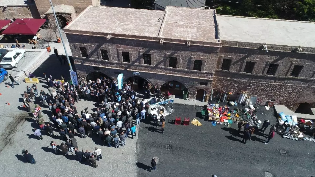 İncesu Belediye Başkanı Zekeriya Karayol Muhtarlar Odasını Açtı