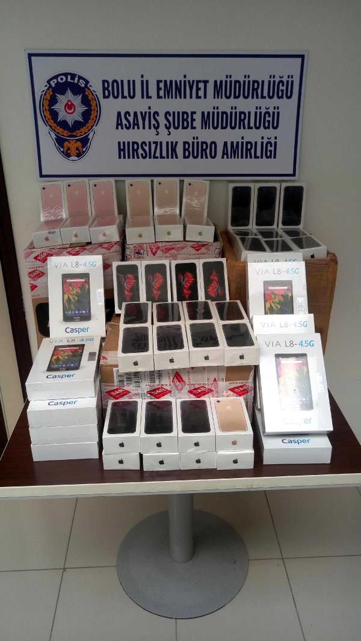 İstanbul\'dan Çaldıkları Telefonlarla Bolu\'da Yakalandılar