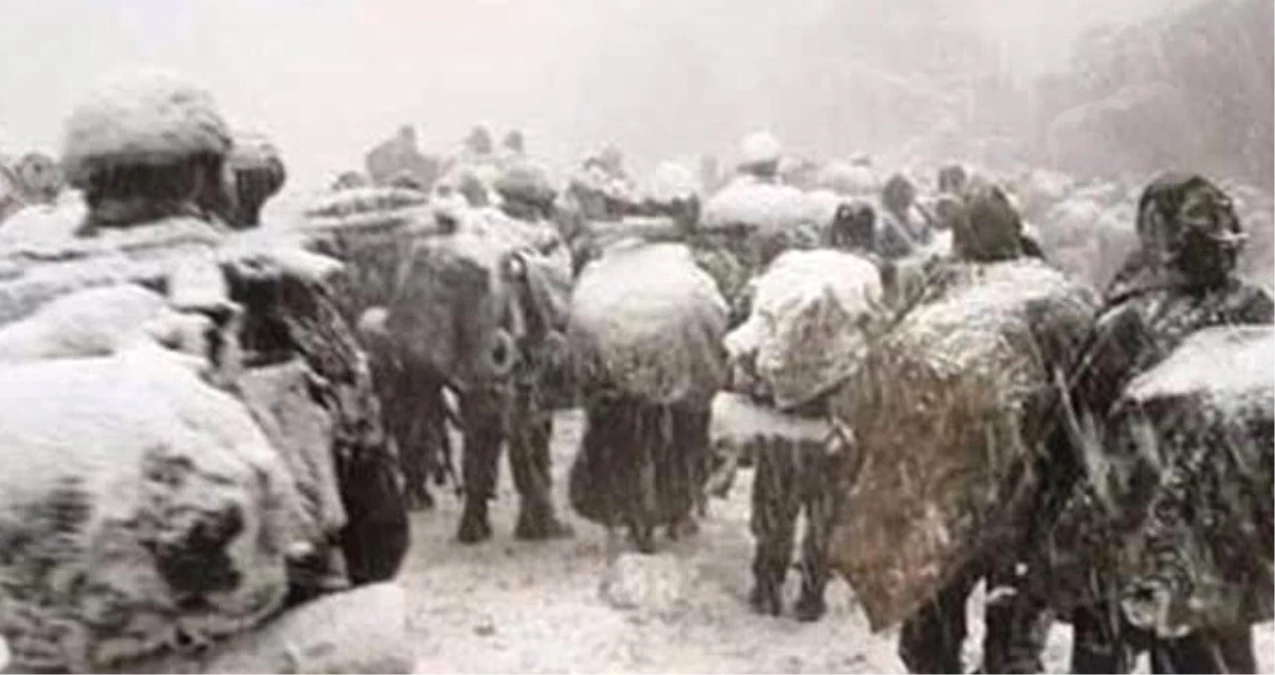 Kato Dağı\'nda Kar ve Tipiye Aldırış Etmeyen Mehmetçik, Teröritlerin İzini Sürüyor