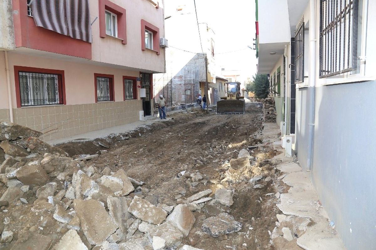 Turgutlu\'da 2 Mahallenin Daha Sokakları Yenileniyor