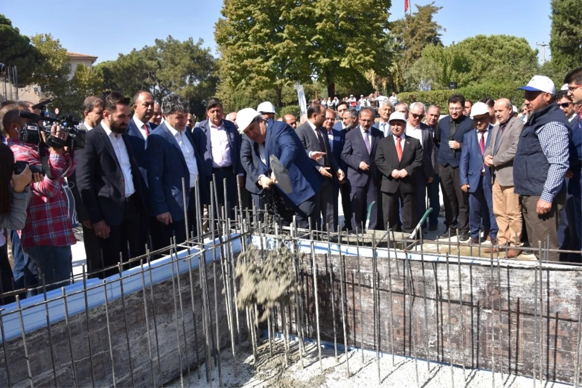 Yunusemre Belediye Meydan Camisi\'nin Temeli Törenle Atıldı