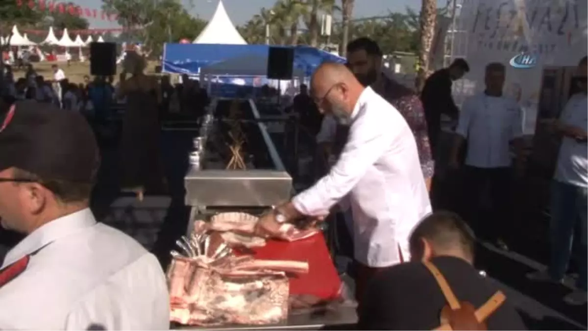 Adana Lezzet Festivali Açılışında Sahnede İzdiham Paniği