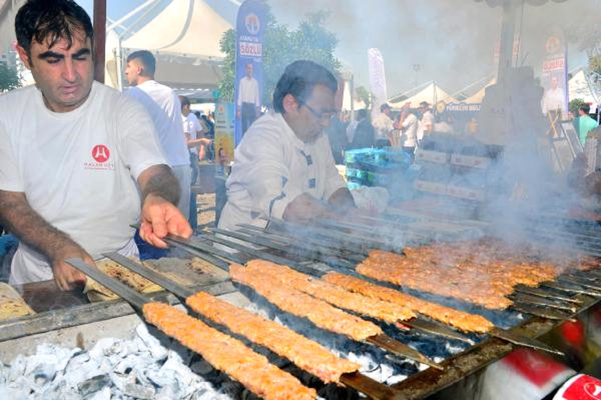 Adana Lezzet Festivali\'yle Renklendi
