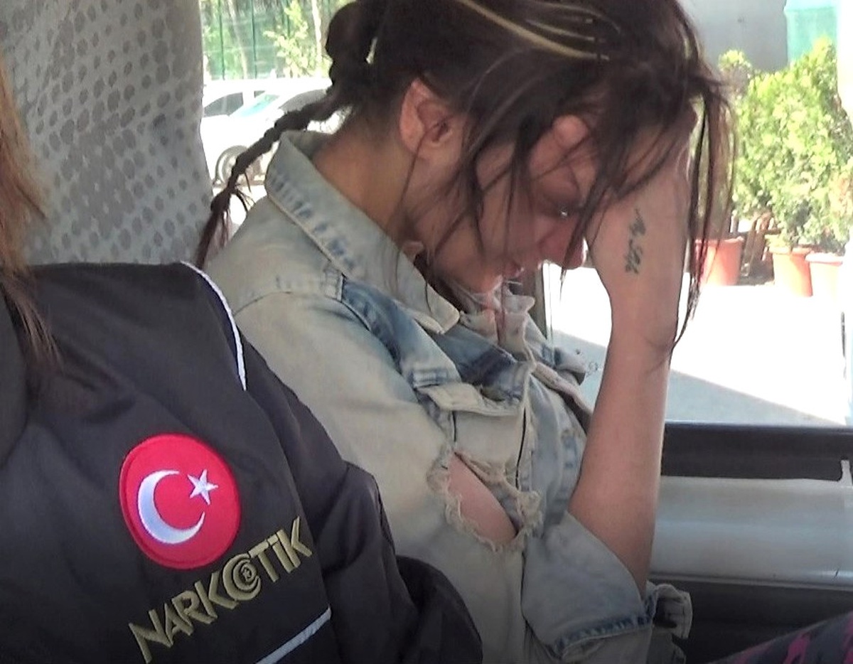 Ağlayarak Adliyeye Getirilen Kız Tutuklandı