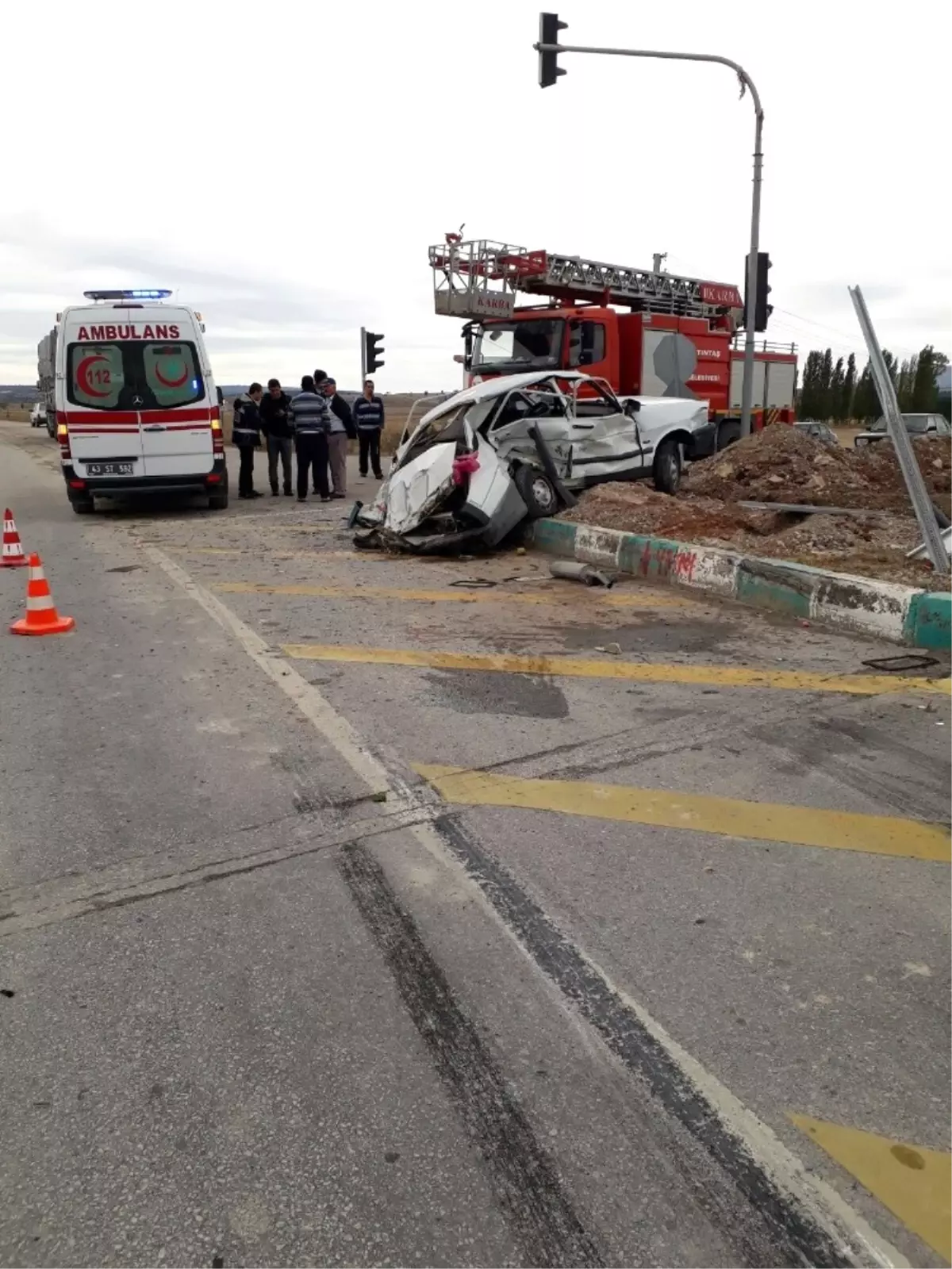 Altıntaş\'ta Trafik Kazası: 1 Yaralı