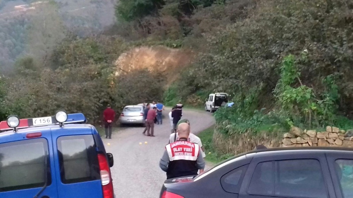 Arazi Yüzünden Kardeşi ve Eşini Öldürdü