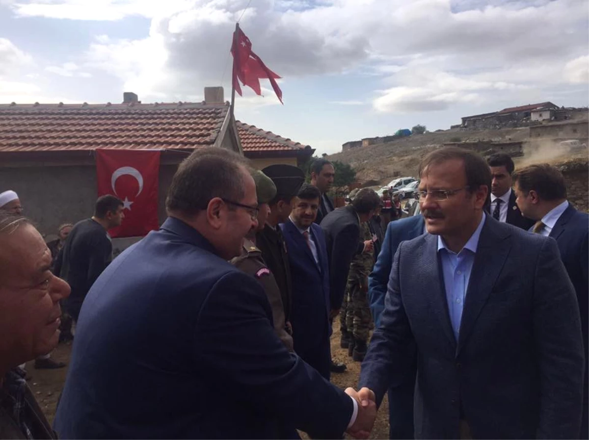 Başbakan Yardımcısı Çavuşoğlu\'ndan Şehit Ailesine Ziyaret