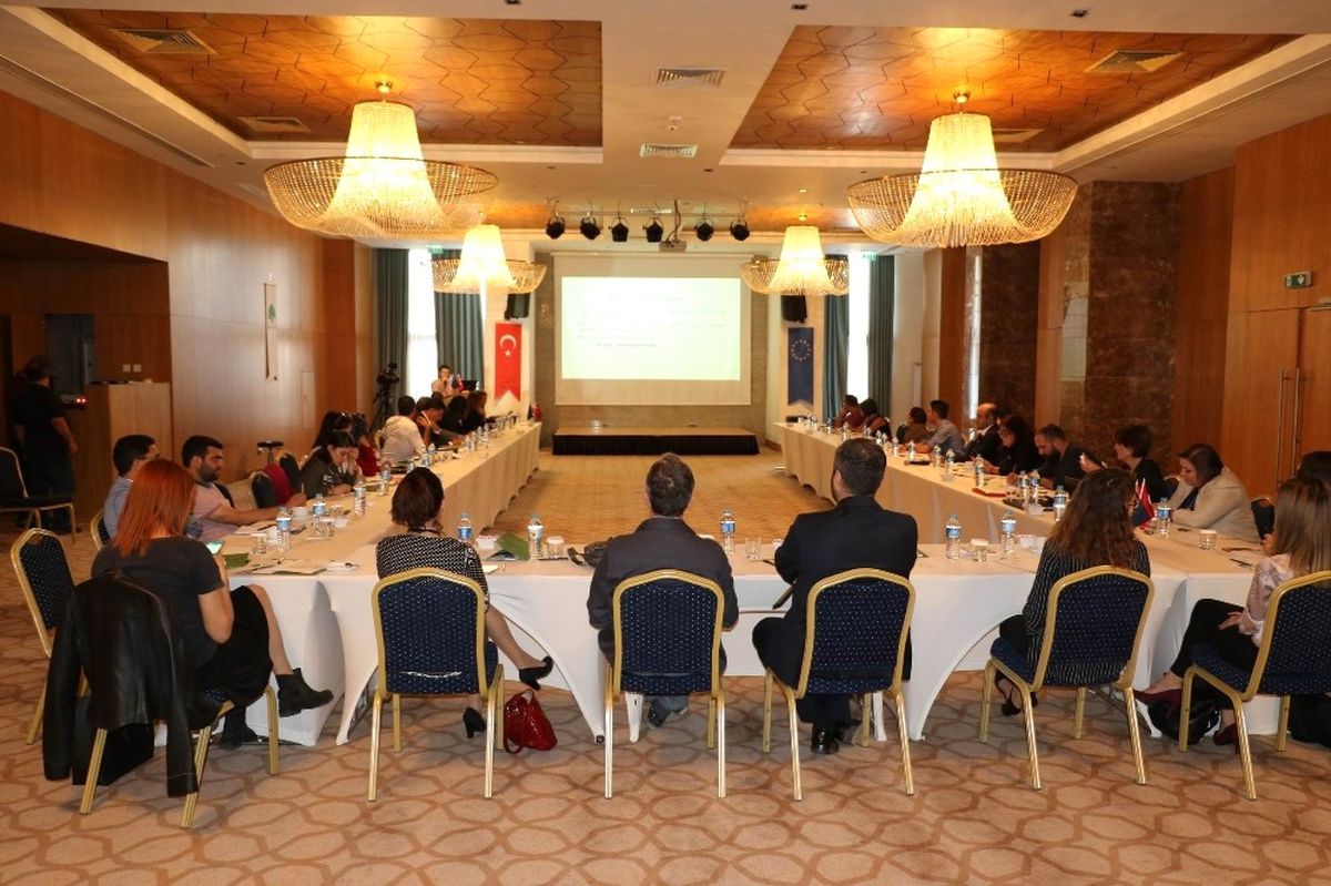 Diyarbakır\'da Suriyeli Mültecilerin Sorunları Tartışıldı
