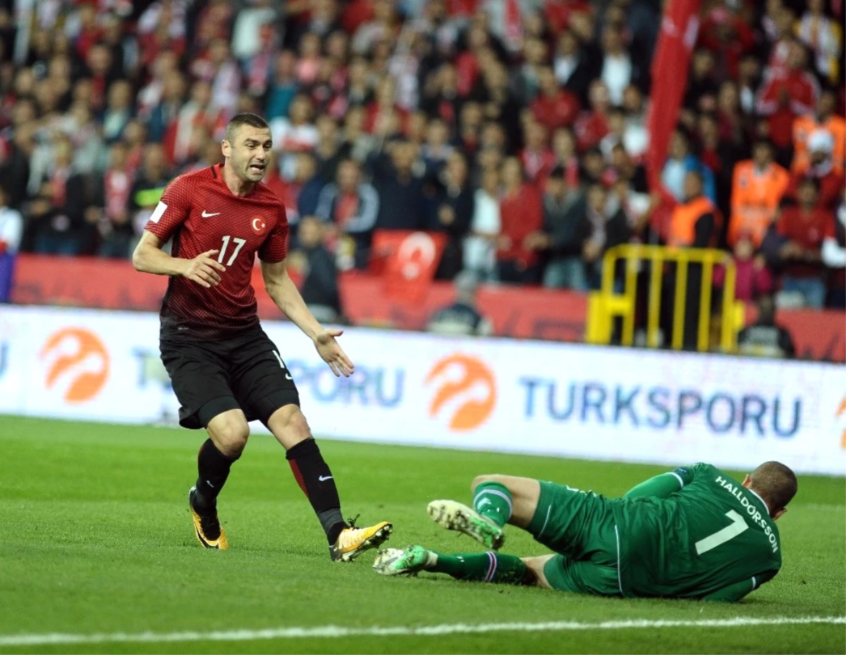Dünya Kupası Eleme Grubu Maçı: Türkiye: 0 - İzlanda: 2 (İlk Yarı)