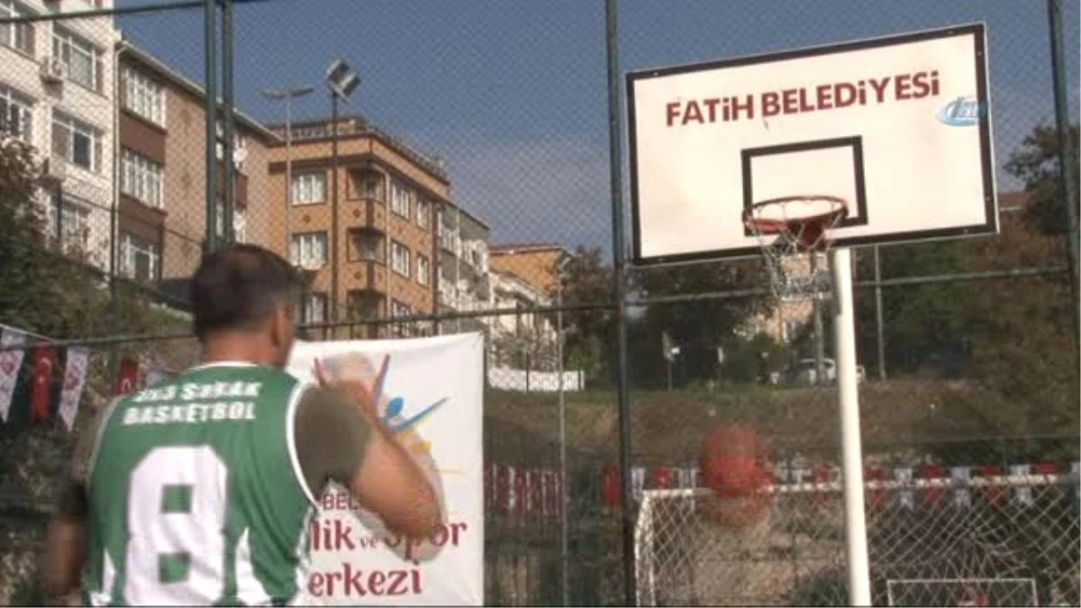Fatih\'te Sokak Basketbolu Heyecanı