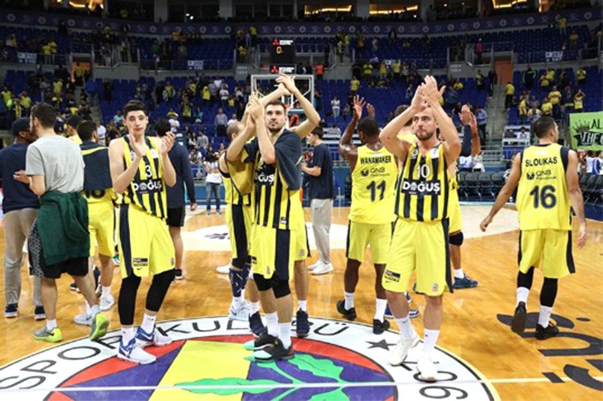 Fenerbahçe Galibiyetle Başladı
