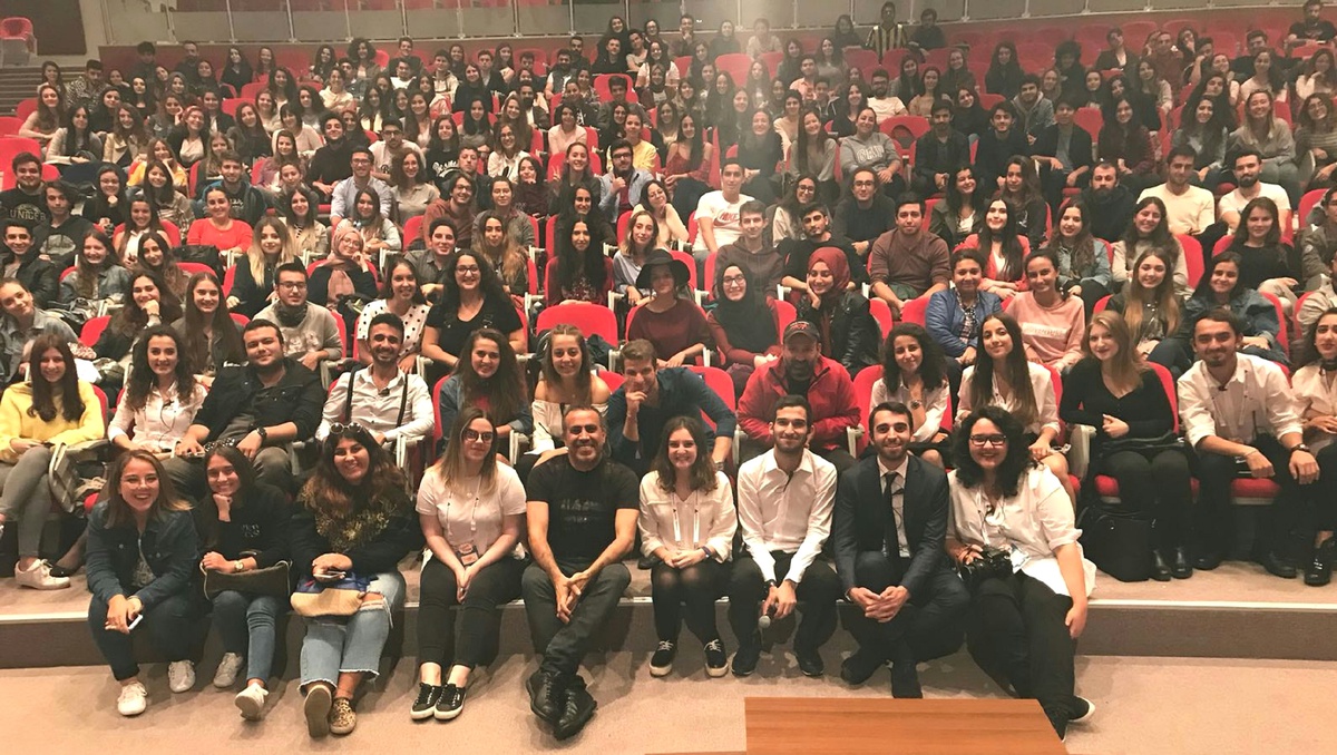 Gönüllüler "Sosyal Sorumluluk Zirvesi"nde Buluştu