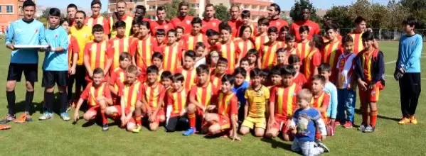 kayserispor futbol okullari a takimi ziyaret etti