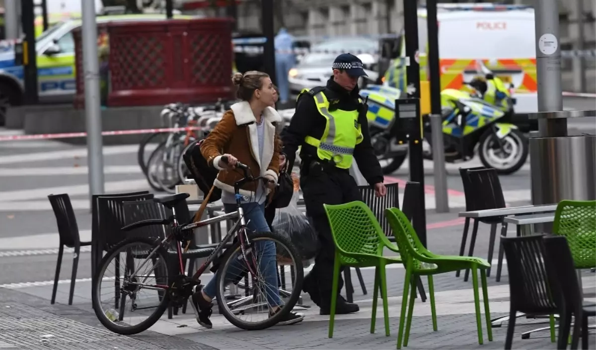 Londra Polisi: Olayın Terörle Bağlantısı Yok