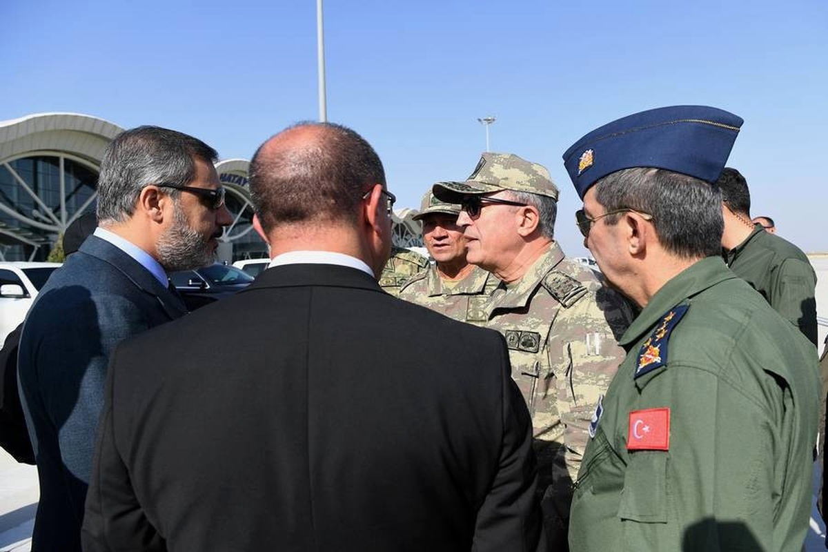Orgeneral Akar ve Kuvvet Komutanları Sınırda