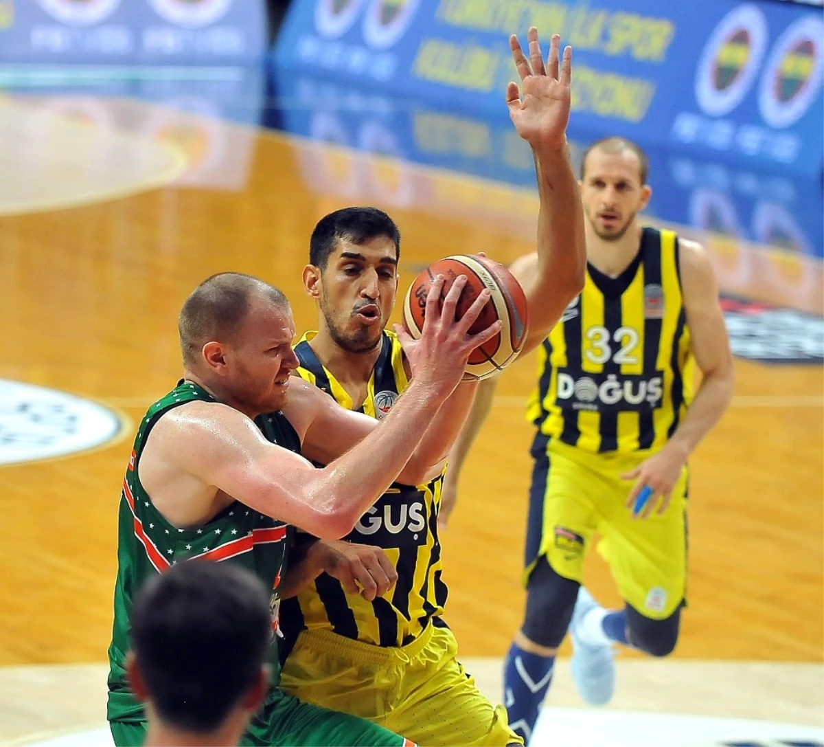 Tahincioğlu Basketbol Süper Ligi: Fenerbahçe Doğuş: 80 - Banvit: 63