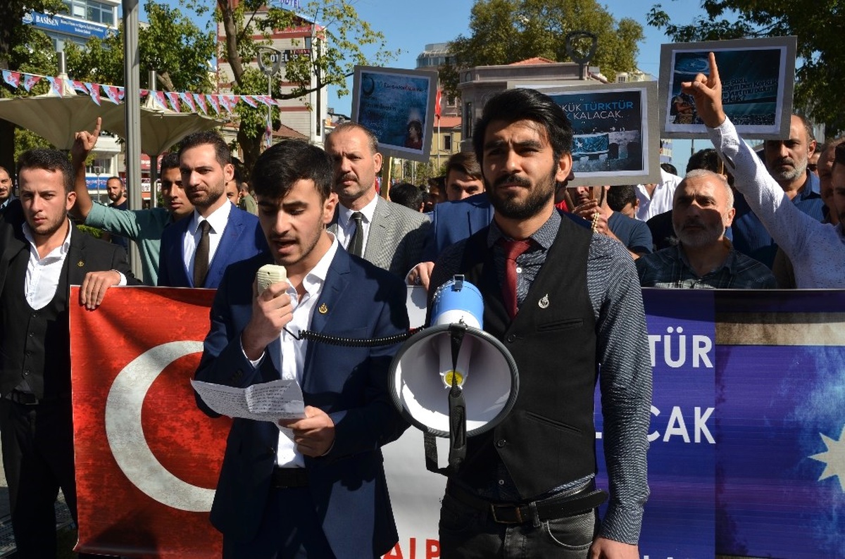 Trabzon\'da Alperen Ocakları "Kerkük" Yürüyüşü Düzenledi