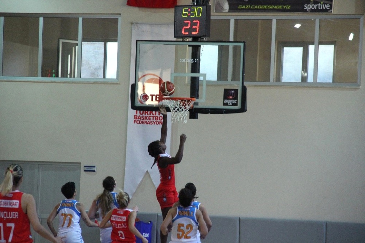 Türkiye Kadınlar Basketbol Ligi: Elazığ İl Özel İdare: 52 - İstanbulgücü: 66