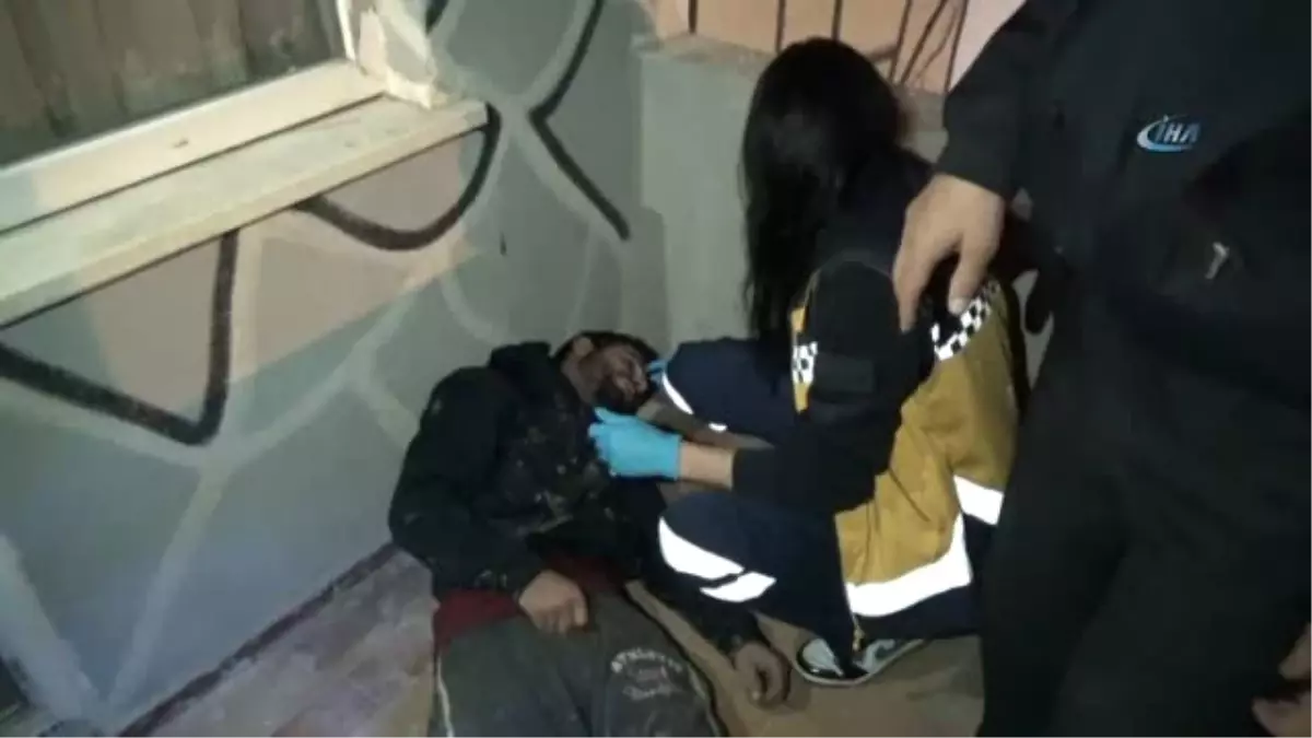 Uyuşturucunun Etkisiyle Kendini Balkona Kilitledi