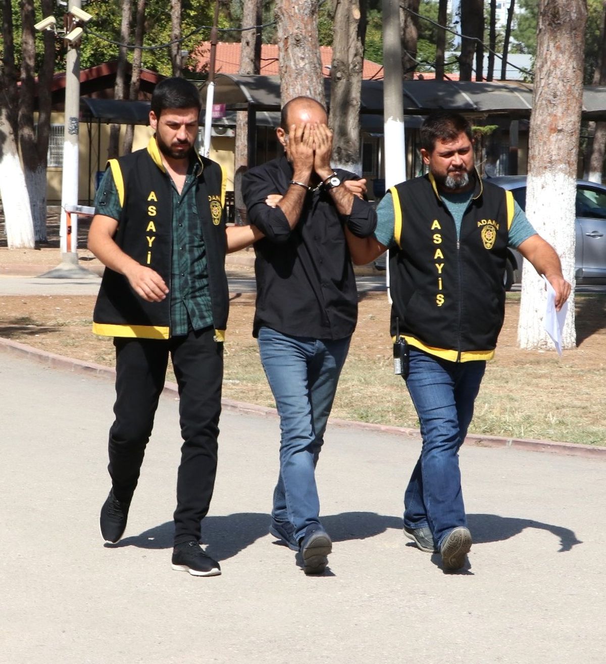 19 Cep Telefonu Çaldıktan Sonra Yakalandı