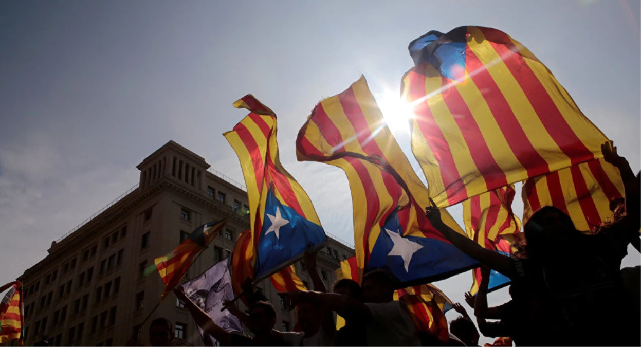 Büyük Firmalar Teker Teker Katalonya\'dan Çıkıyor