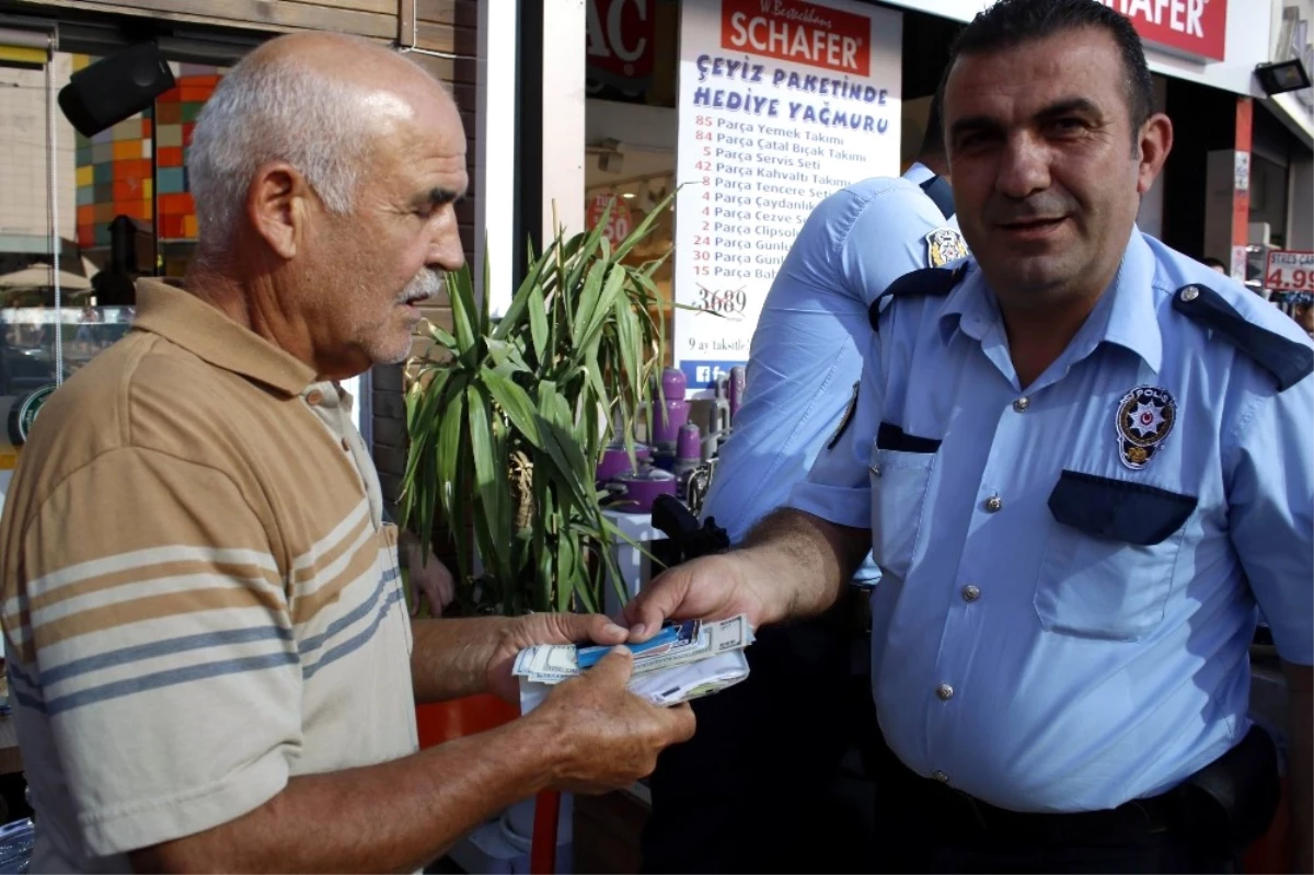 Emekli Adam, Tramvayda Kaybolan Bin 200 Dolarına Kafede Kavuştu