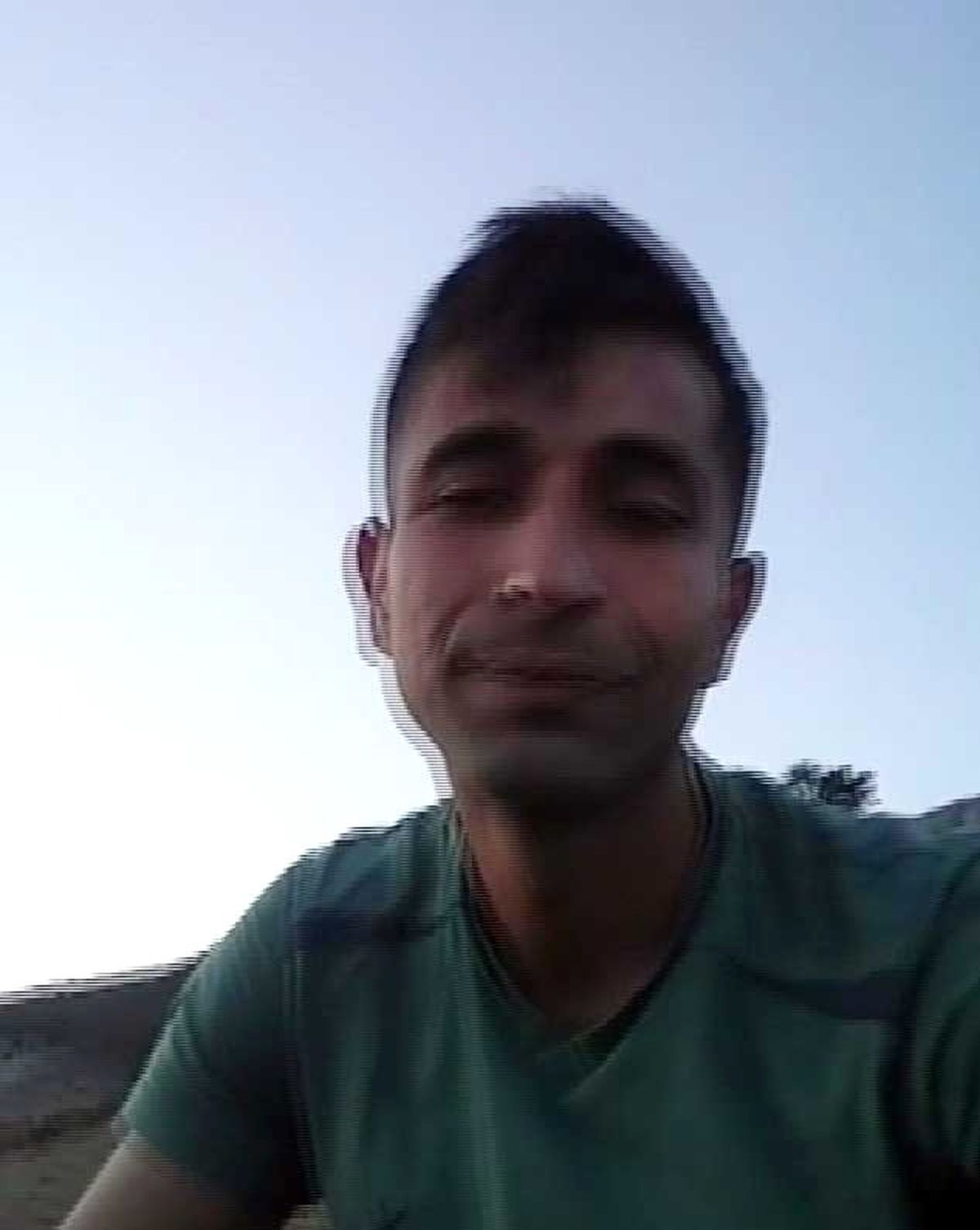 Eşini, Eşinin Annesini ve Babasını Öldürdükten Sonra Canlı Yayın Yaptı