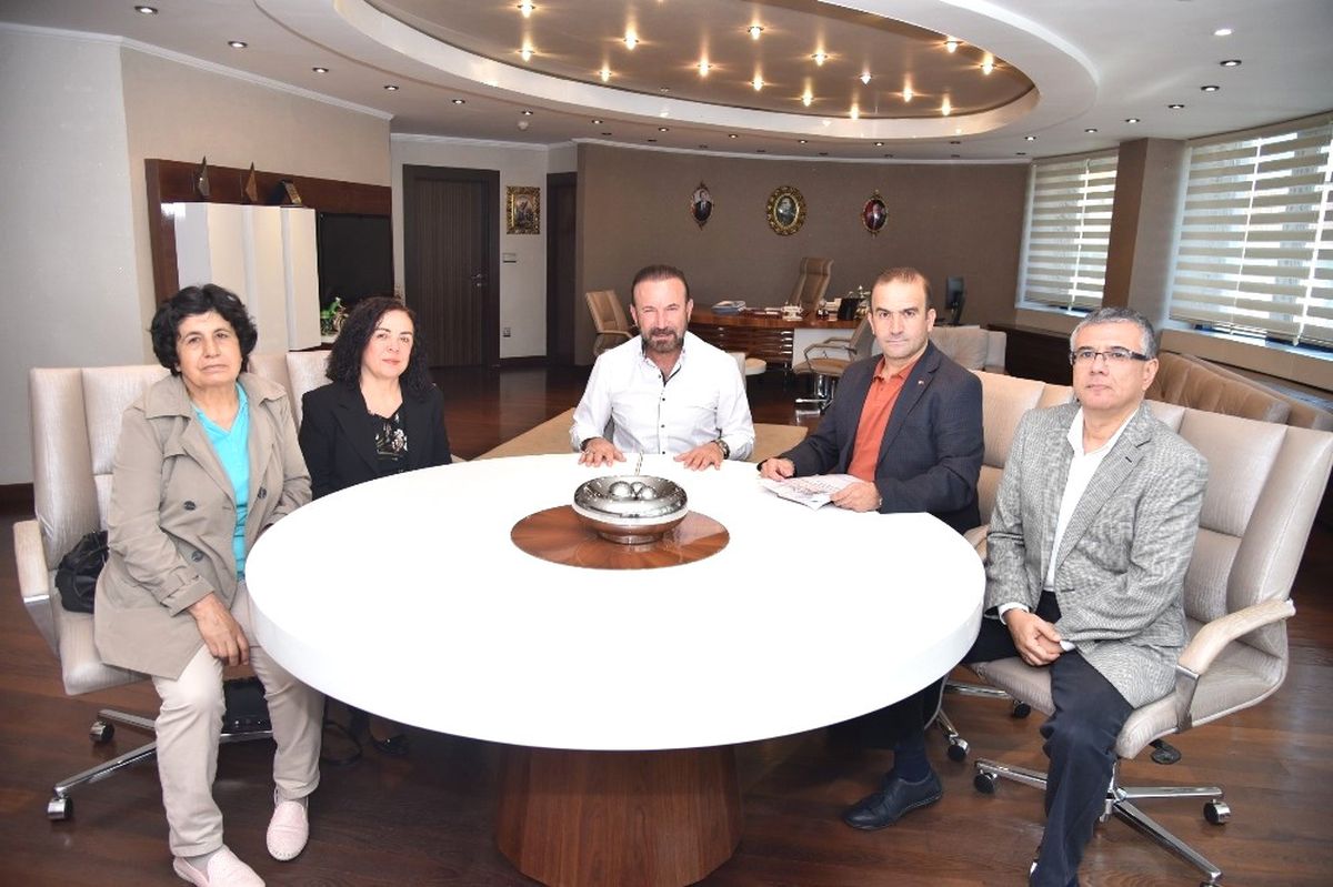 İzmit Kent Konseyi Engelli Meclisi Yönetim Kurulundan Başkan Doğan\'a Ziyaret