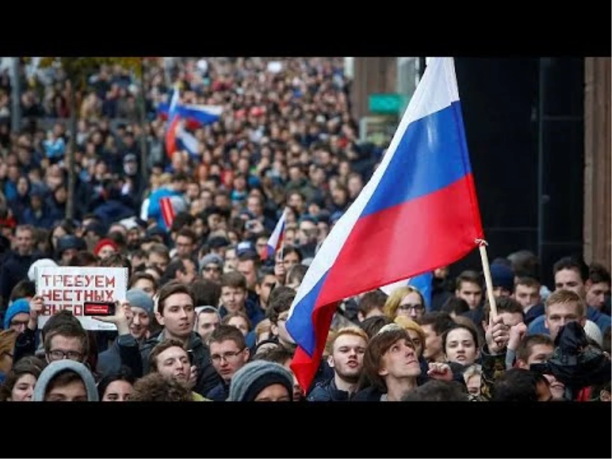 Rusya'da Muhalifler Putin'i Doğum Gününde Protesto Etti