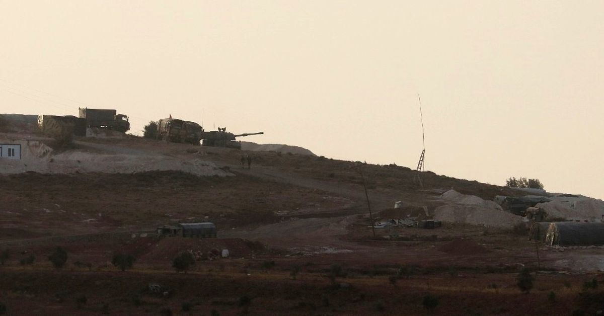 Suriye Sınırına Konuşlanan Askeri Araçlar Hazır Bekliyor
