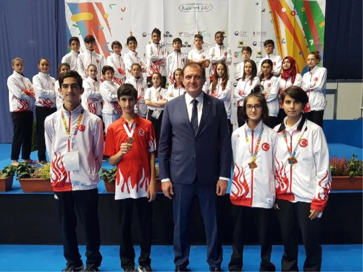 Türkiye, Avrupa Yıldızlar Tekvando Şampiyonası\'nda 2 Altın, 2 Bronz Madalya Kazandı