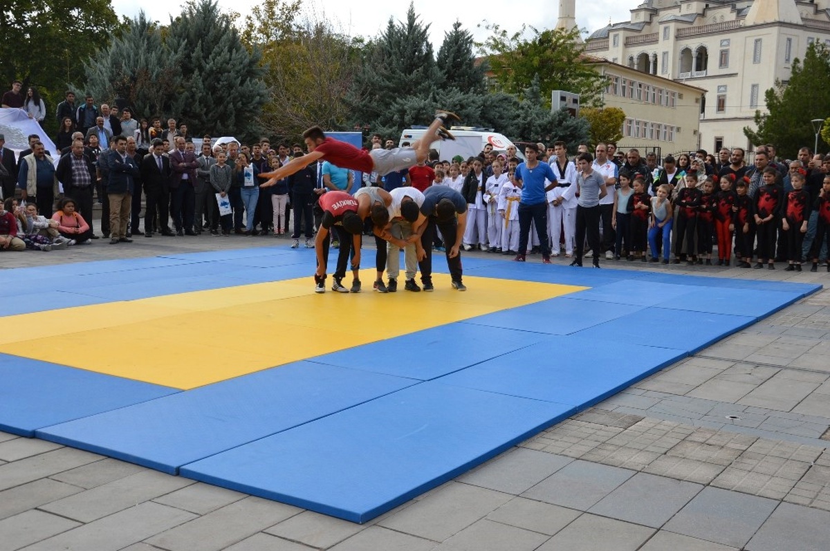 Amatör Spor Haftası Etkinlikleri Başladı