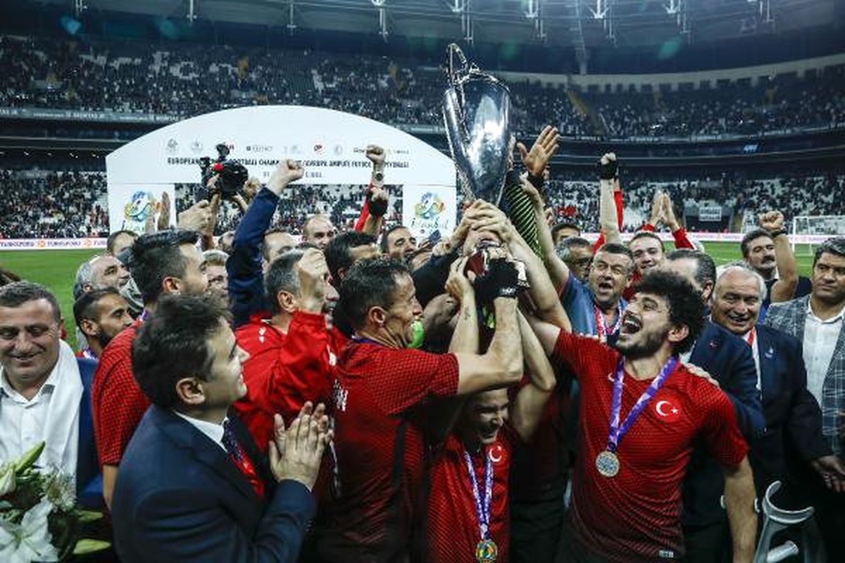 Avrupa Şampiyonu Ampute Milli Takımı\'na Özel Ödül